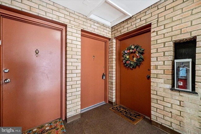 Building Photo - 12202 Braxfield Ct
