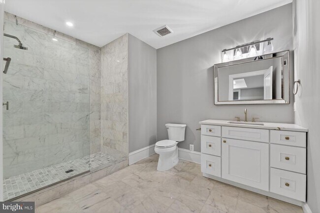 Building Photo - 7002 River Oaks Dr