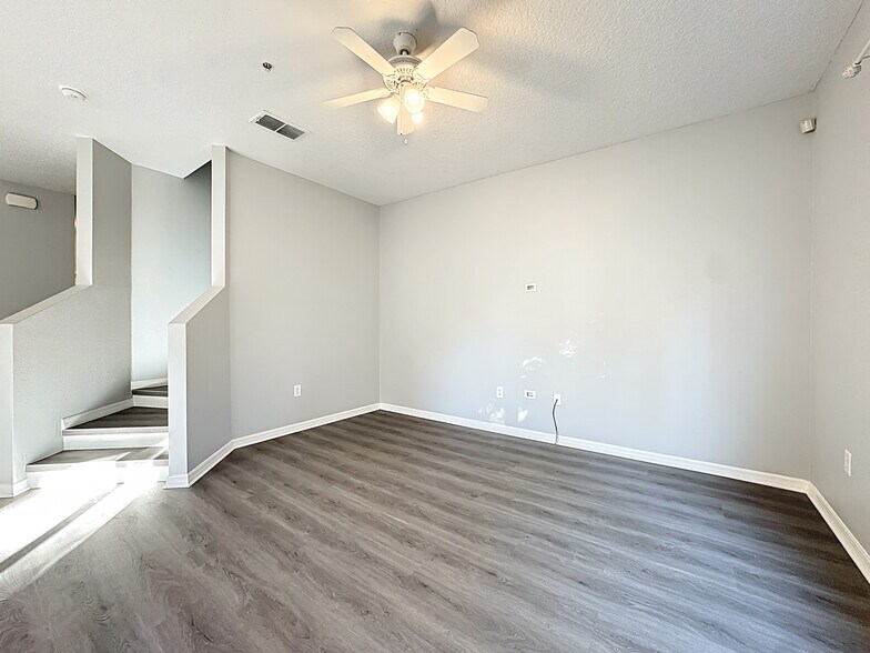 Building Photo - 1500 Broken Oaks Drive