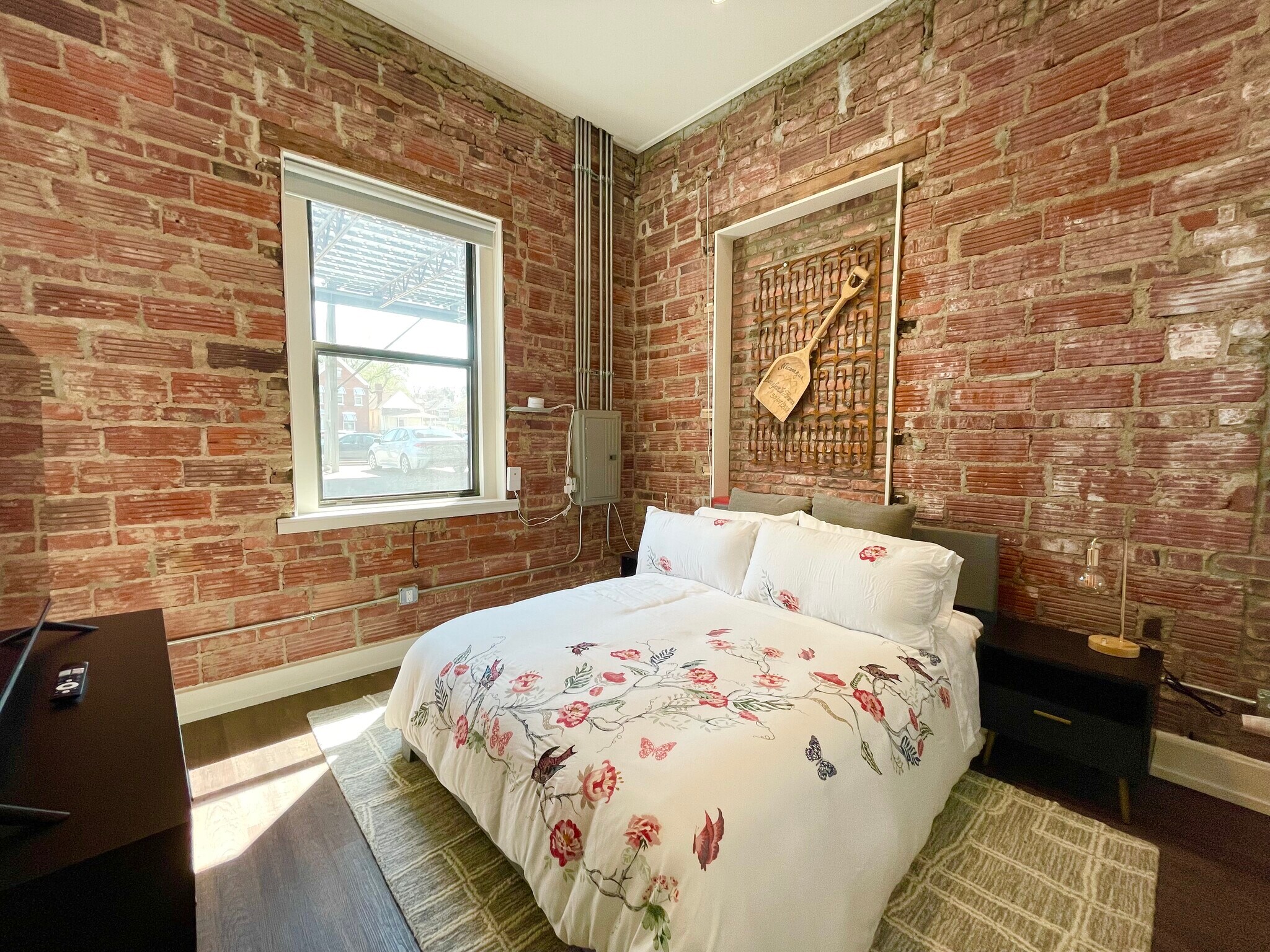 Building Photo - 1211 W 27th St