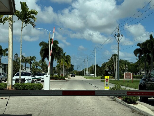 Building Photo - 149 Preston Way