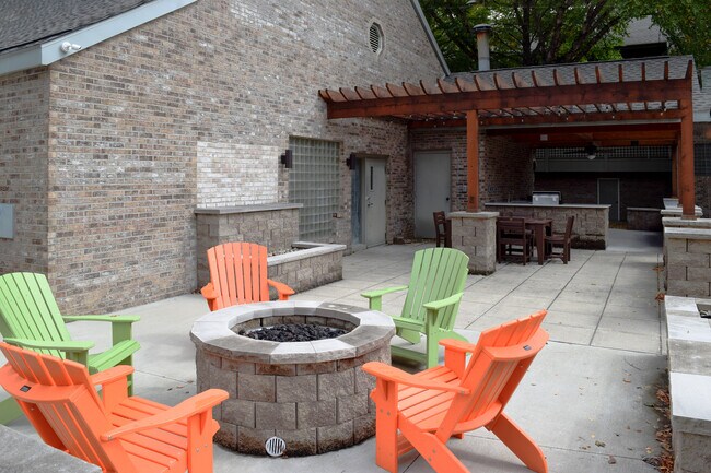 Building Photo - Ginger Creek Apartments