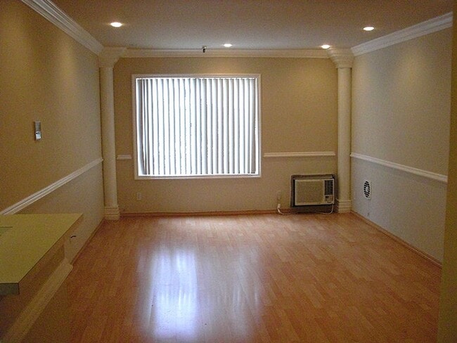 Interior Photo - 20/20 Villa Apts