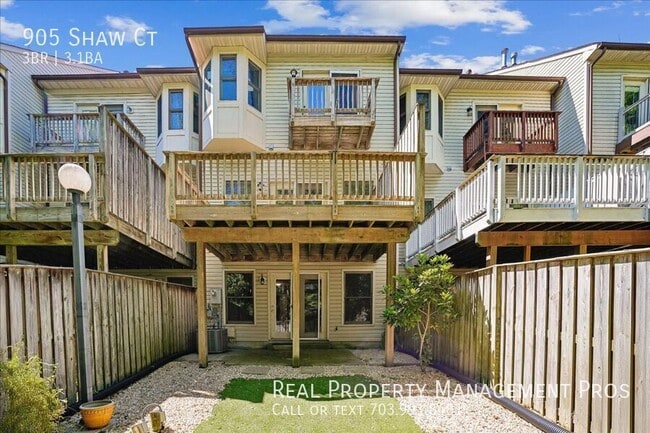 Building Photo - 905 Shaw Ct