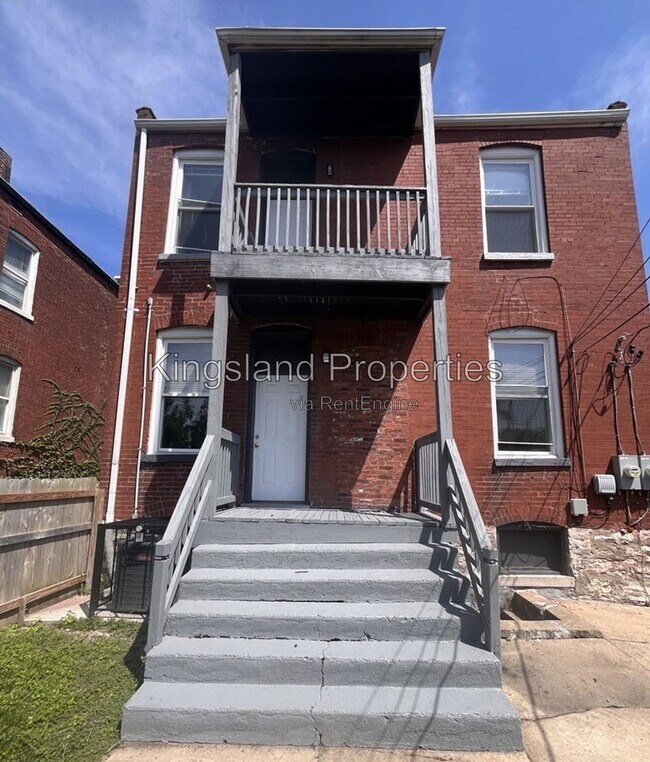 Building Photo - 3304 Utah St