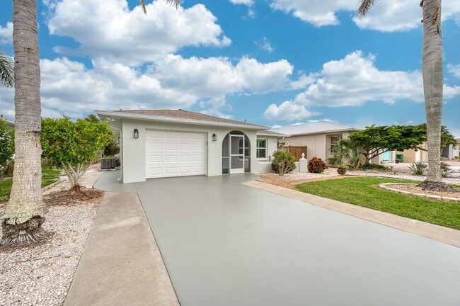 Building Photo - Naples Park - 3 Bedroom, 2 Bathroom - Annual Rental