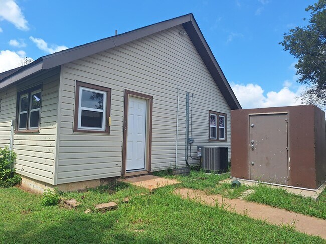 Building Photo - 3405 N Redlands Rd