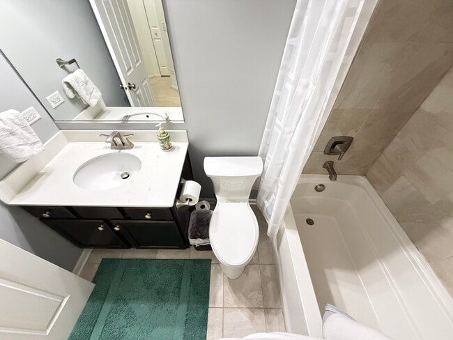 Building Photo - 2911 Henley Ln