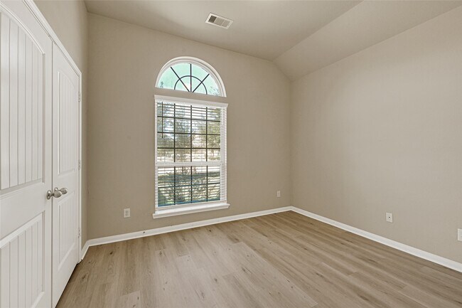 Building Photo - 11011 Gallant Flag Dr