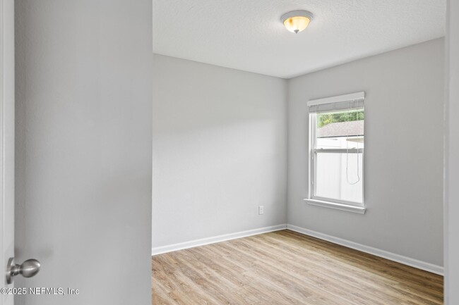 Building Photo - 312 Old Hickory Forest Rd