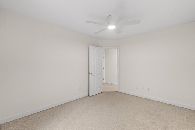 Building Photo - 161 Mediate Dr