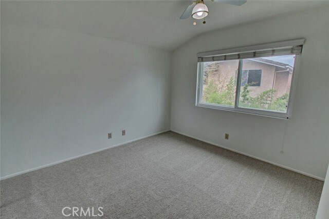 Building Photo - 8 Sparrowhawk