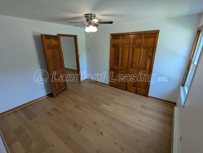 Building Photo - Country Living Spacious Ranch Duplex with ...