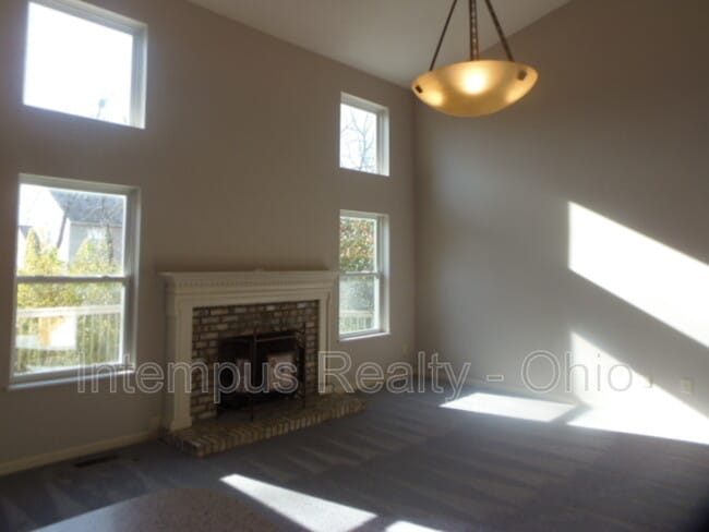 Building Photo - 516 Ironhorse Dr