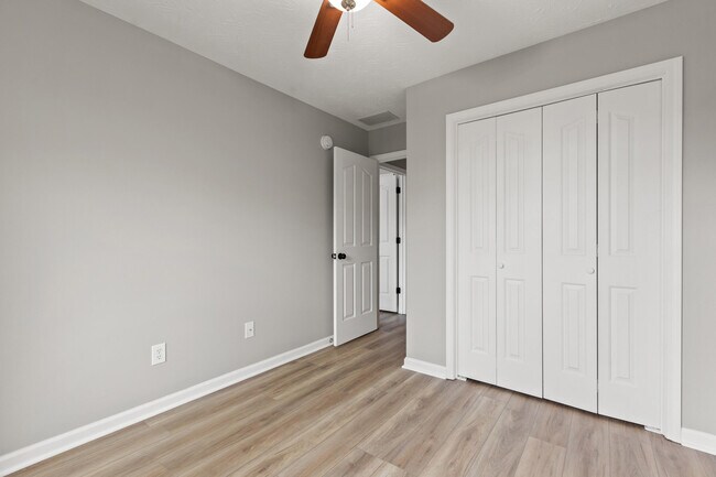 Building Photo - 105 Bay Hill Dr