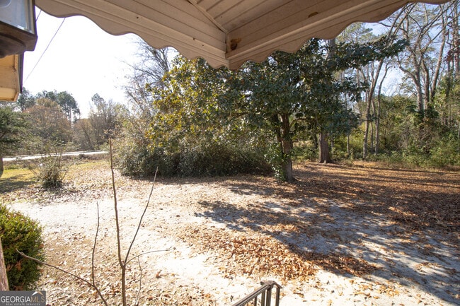 Building Photo - 517 E Main St