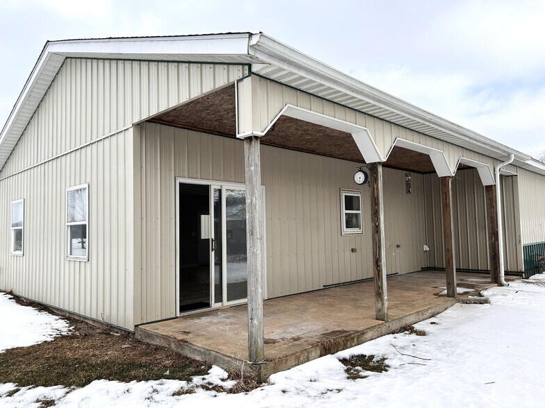 Building Photo - 1093 NY-19