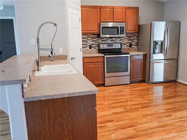 Building Photo - Brentwood