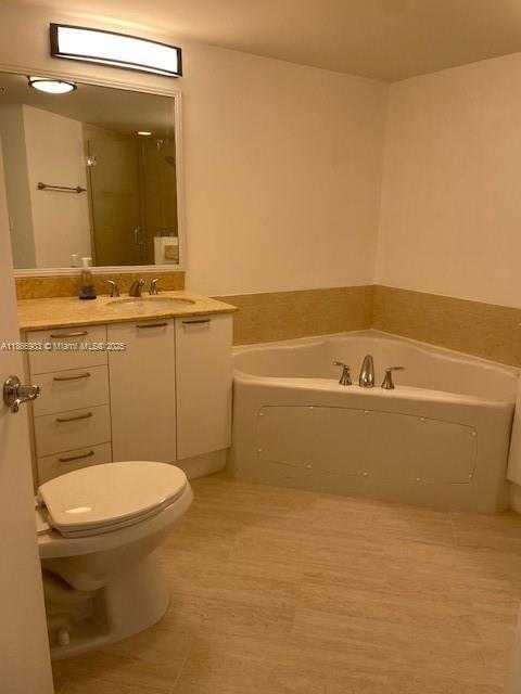 Building Photo - 16699 Collins Ave