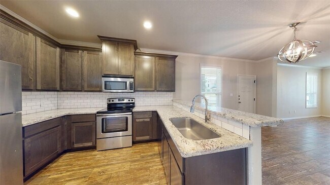 Building Photo - 914 Fairview Ave