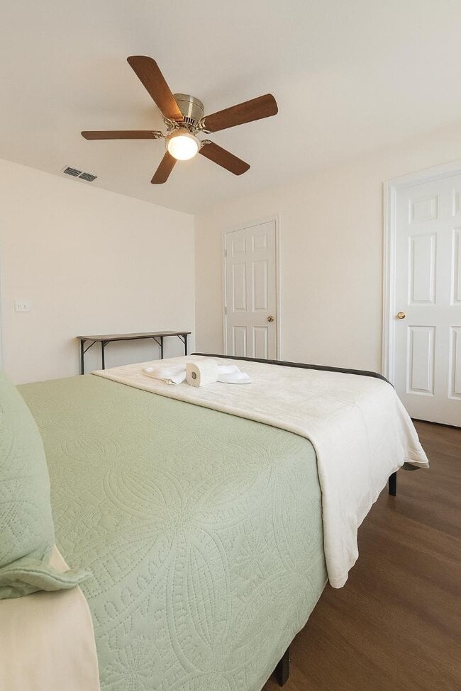 Building Photo - 1895 Ave H NW