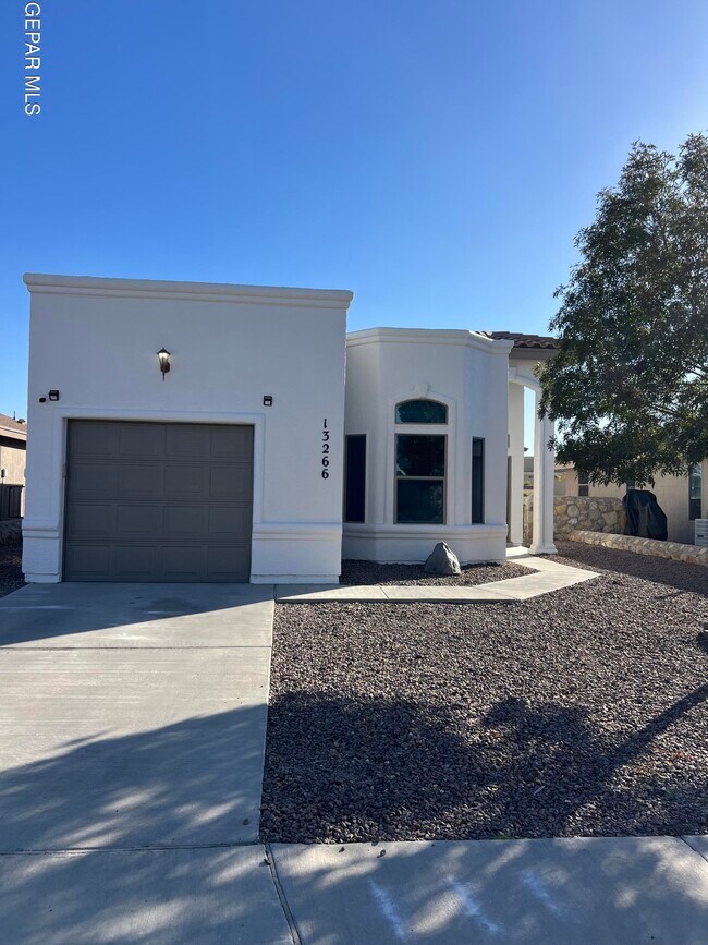 Primary Photo - 13266 Kestrel Ave