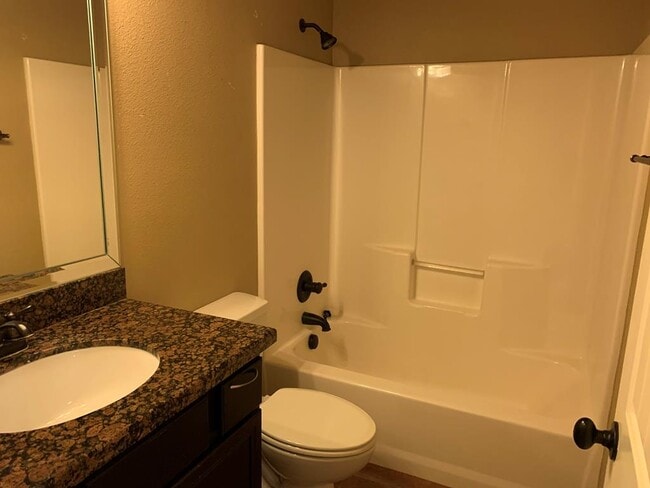 Building Photo - 7230 Manford Ln