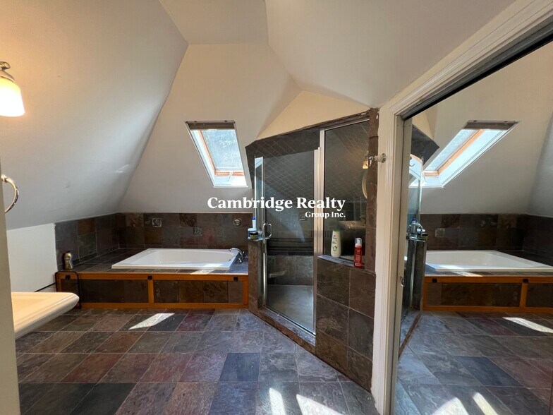 Building Photo - 88 Fellsway E