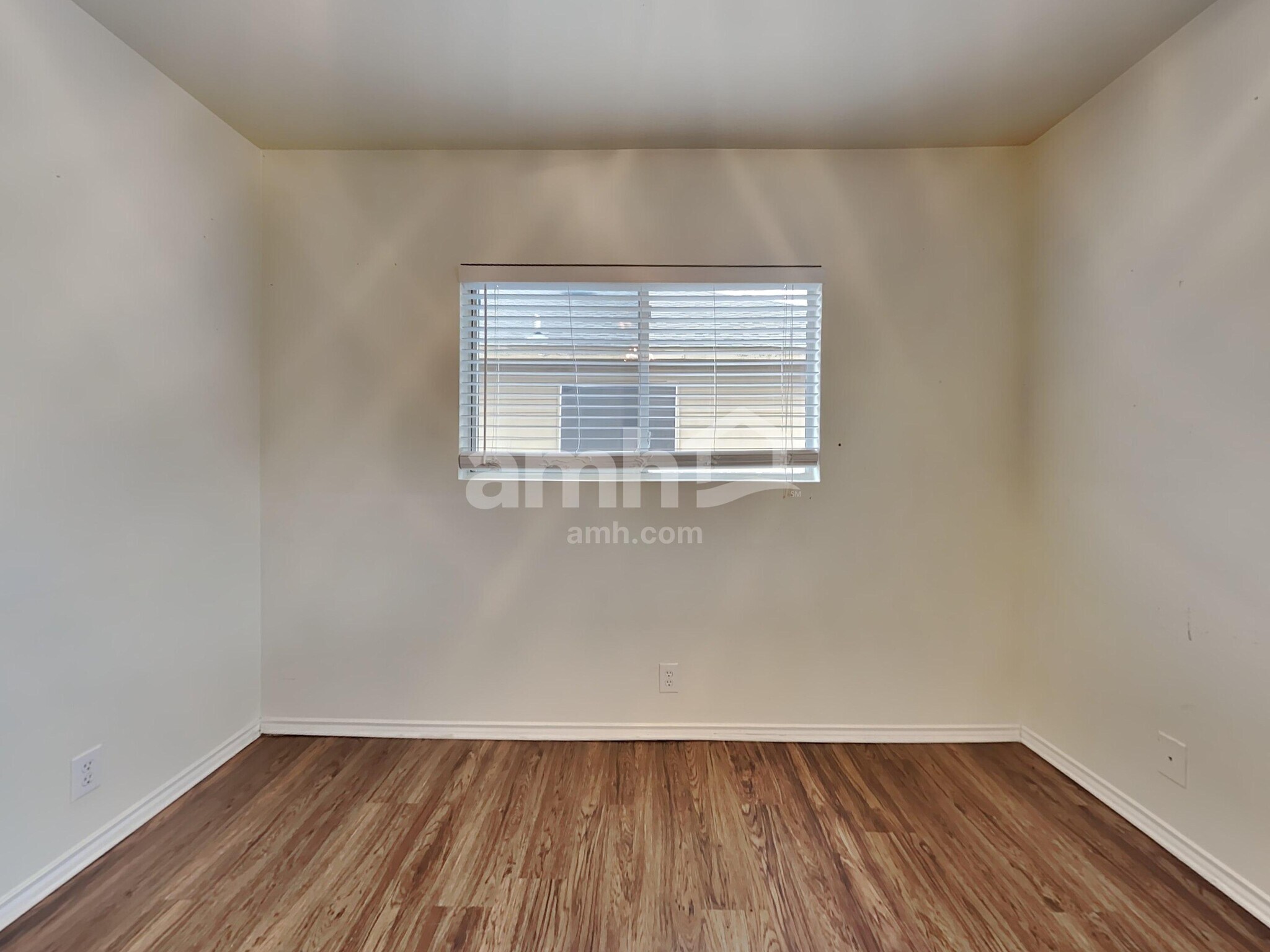 Building Photo - 142 Blue Juniper