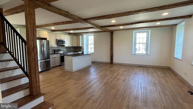 Building Photo - 165 Ammon Rd