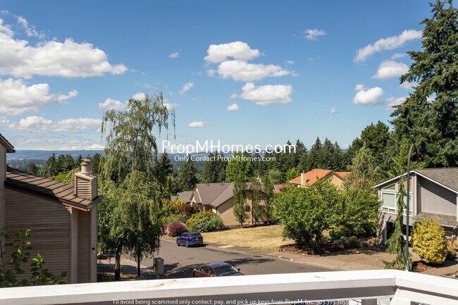 Building Photo - 8271 SW 184th Ave