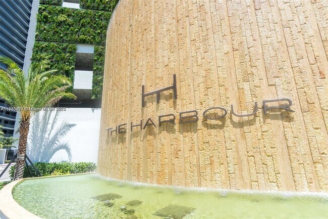 Building Photo - 16385 Biscayne Blvd