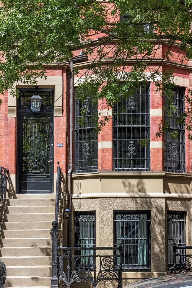 Building Photo - 53 W 85th St