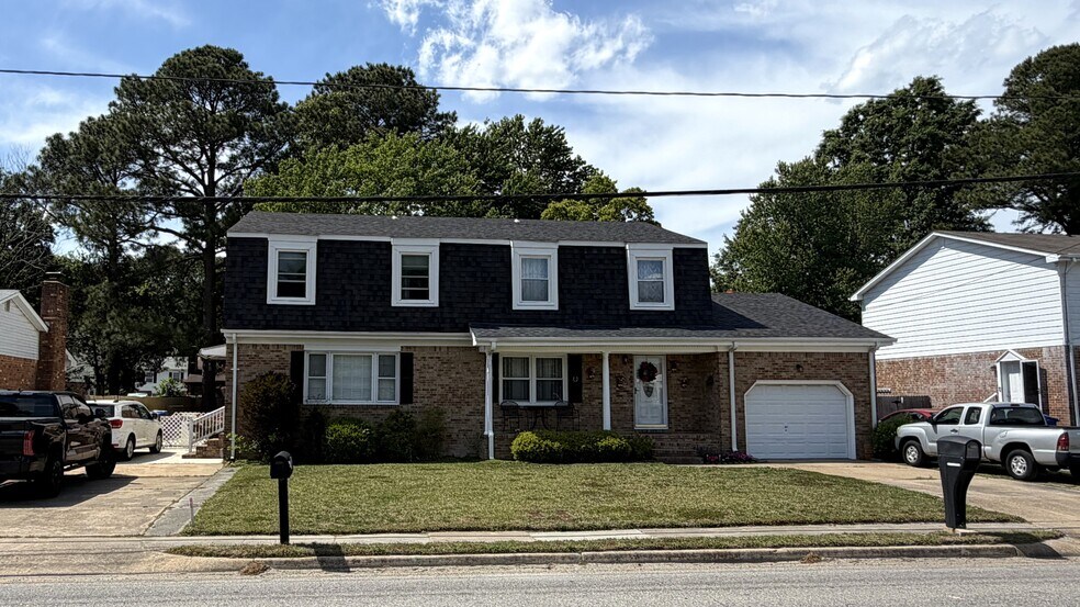 Building Photo - 713 Little Neck Rd