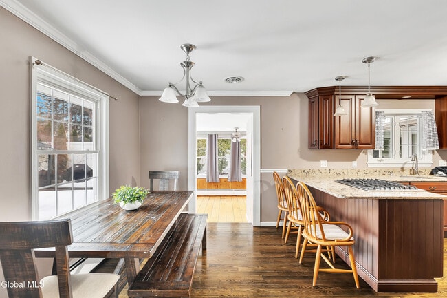 Building Photo - 15 Brookwood Dr