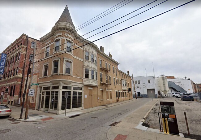 Primary Photo - 1618 Vine St