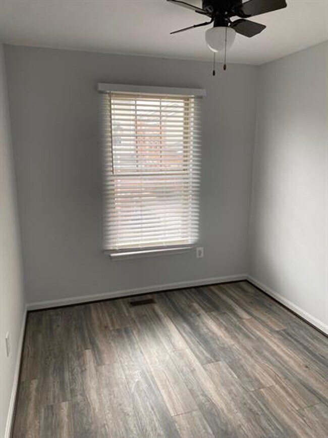 Building Photo - 306 N Fremont Ave