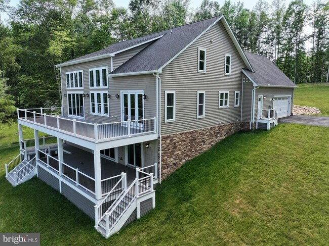 Building Photo - 44 Deep Crk Cir