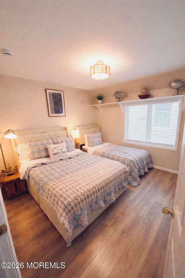 Building Photo - 520 Brighton Ave