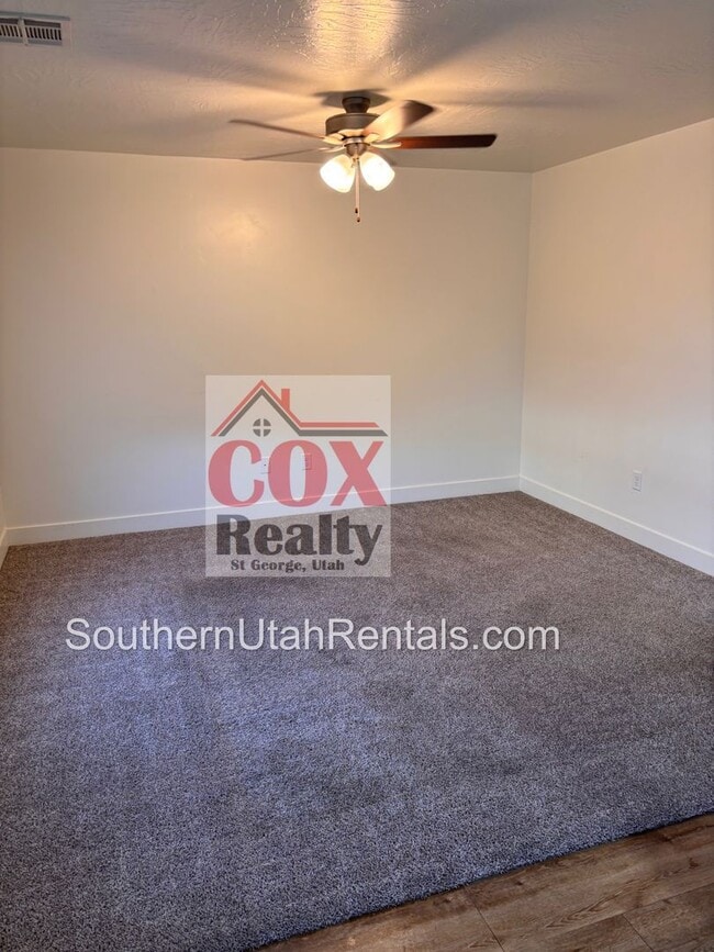 Building Photo - 5940 Belair St
