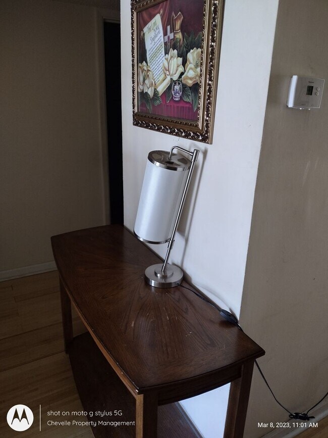 Building Photo - Furnished 2 bedroom with Loft