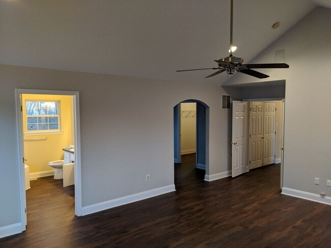 Building Photo - Elegant 5-Bedroom Colonial with Canal View...