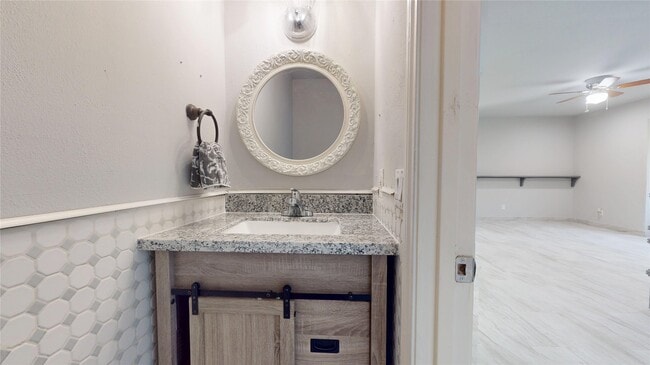 Building Photo - 14715 Woodward Gardens Dr