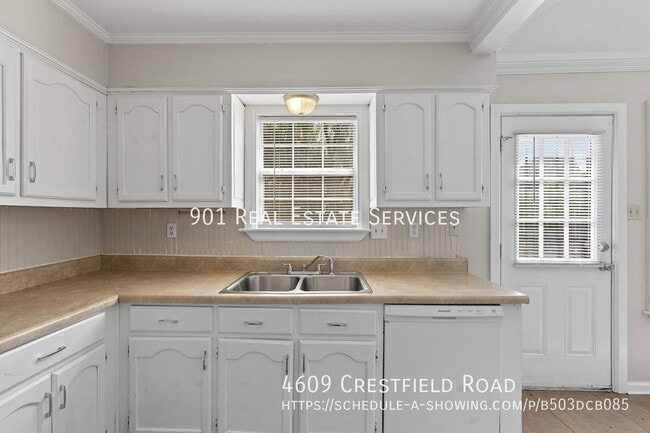 Building Photo - 4609 Crestfield Rd