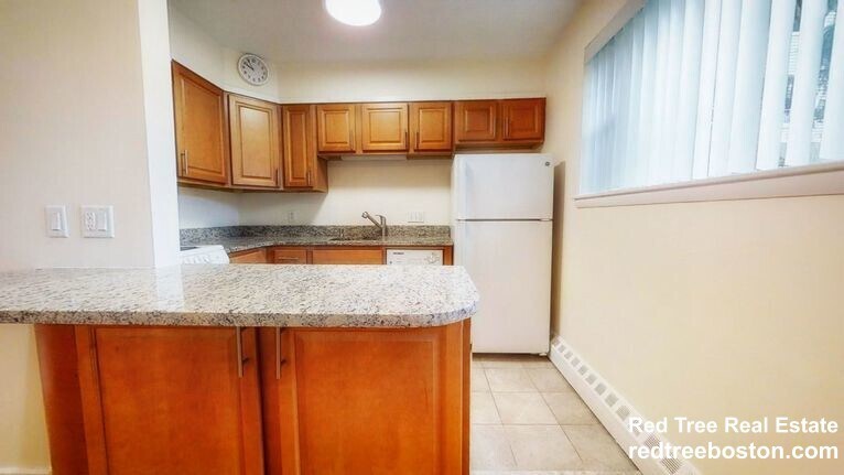 Building Photo - 59 Parkman St