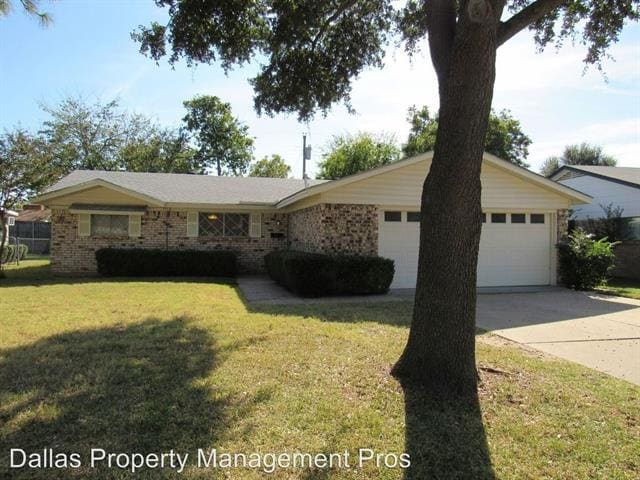 Primary Photo - 3210 McCollum St