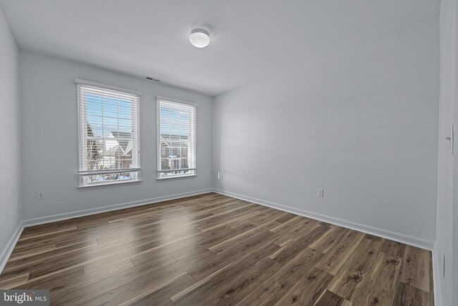 Building Photo - 4018 Tiber Falls Dr