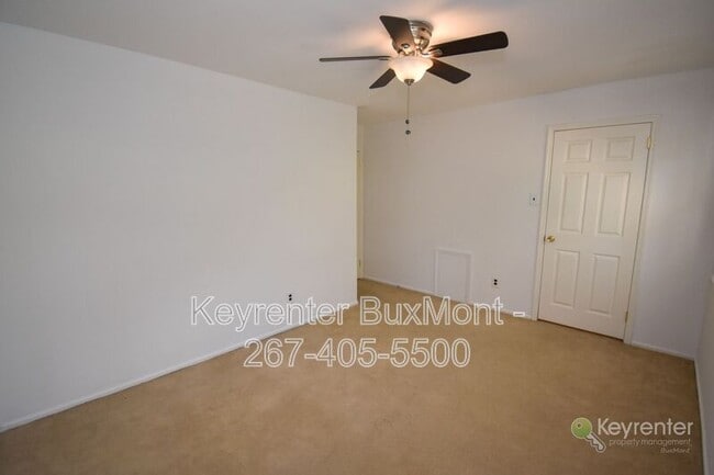 Building Photo - 5 Sandy Ridge Dr