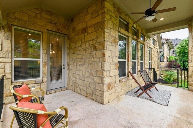 Building Photo - 204 Maxwell Way