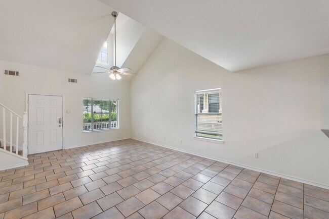 Building Photo - Prime Location! Spacious 4-Bed, 4-Bath Home Near Texas A&M!